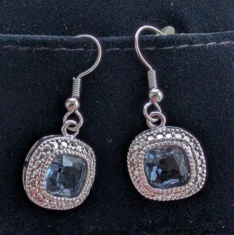 Elegant Silver and Midnight Blue Crystal Dangle Earrings Square Pierced EUC